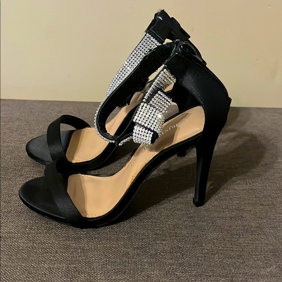 Christian Siriano Shoes - Christian Siriano Bow Heels